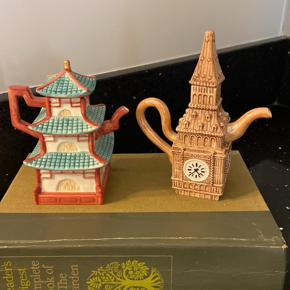 Big Ben & Chinese Asian Pagoda Fitz and Floyd Miniature Teapots Around The World - Picture 3 of 15